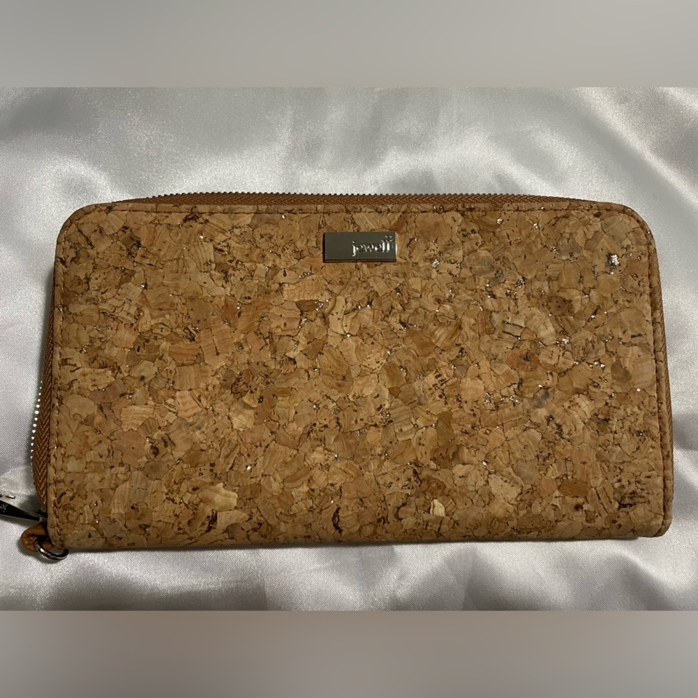 THIRTY-ONE: All About Benjamin Wallet